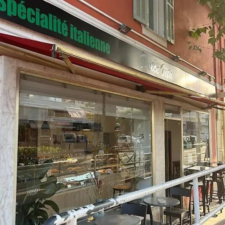 De 14m2 Dans Maison Cagnes-sur-Mer